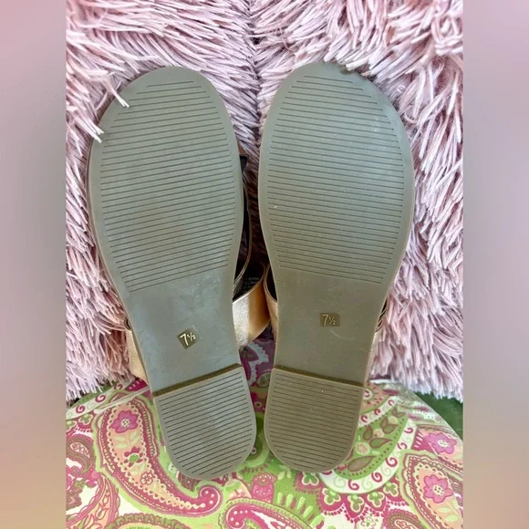 Steve Madden Stylish Rose Gold Metallic Sandals - Picture 7 of 7